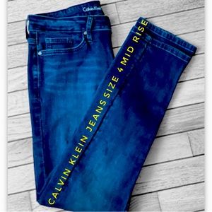 Calvin Klein Slim Boyfriend Jeans, Mid-Rise, Dark Wash, Distressed Boyfriend,SZ4